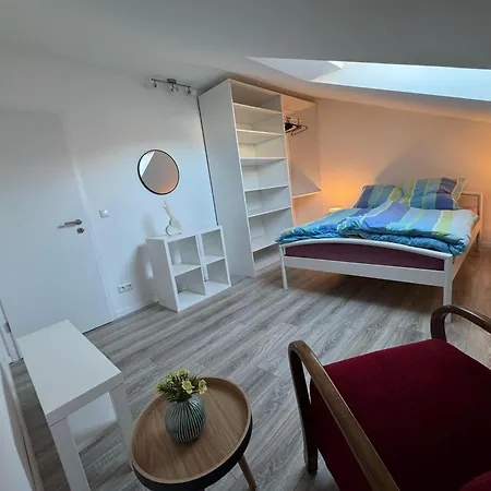 Waldzauber - Moderne Im Gruenen