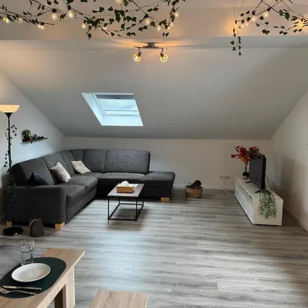 Waldzauber - Moderne Im Grünen Elpenrod