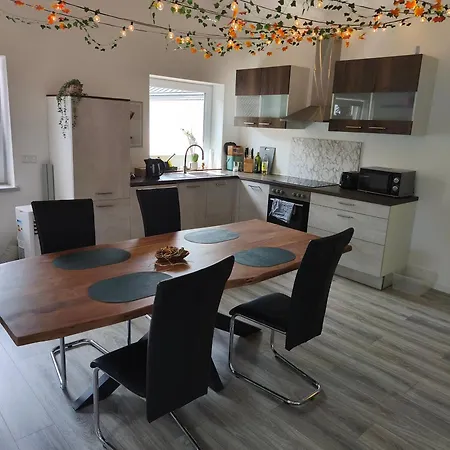 Apartment Waldzauber - Moderne Im Grünen Elpenrod